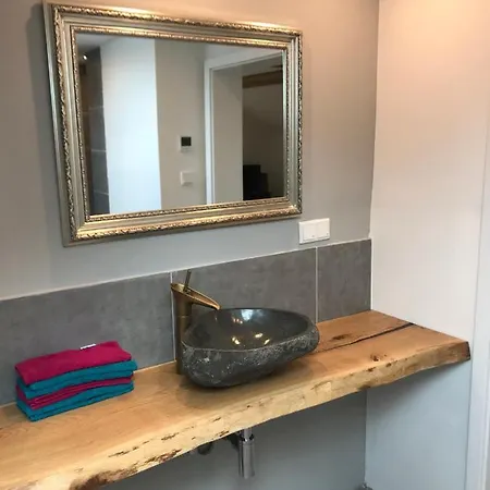 Nussbaum Apartment